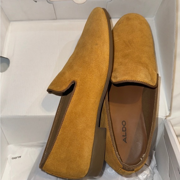 ALDO Brown-Yellow Tanned Suede Men’s Dress Shoes. No lace, slip on Dress Shoes. - Picture 1 of 8